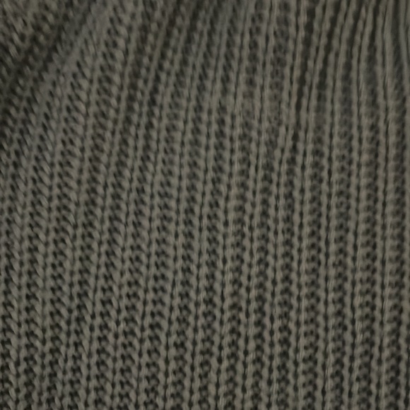 Blue sweater with slightly open back - Picture 4 of 4